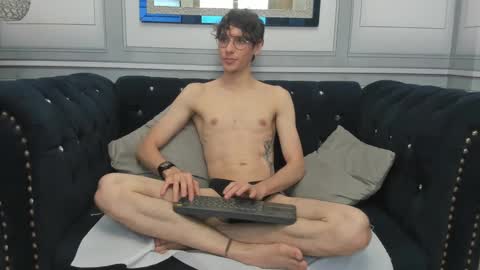 STEFAN online show from March 10, 2025, 2:48 pm