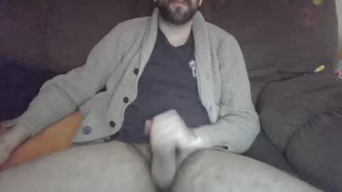 stickywhiteslime online show from September 28, 2025, 6:46 pm