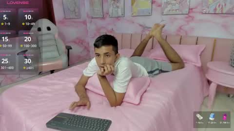 Snapshot of stiilman_hots chatting on February 7, 2025, 8:55 am stiilman_hots online show from February 7, 2025, 8:55 am