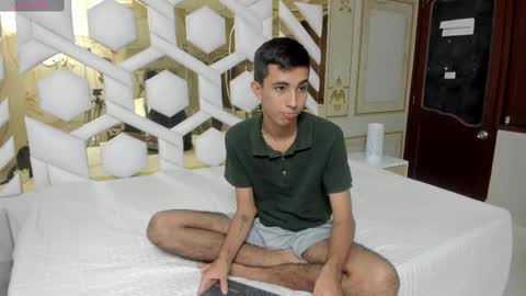 Snapshot of stiilman_hots chatting on February 15, 2025, 12:37 am stiilman_hots online show from February 15, 2025, 12:37 am