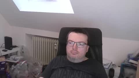 Oliver online show from March 5, 2026, 9:38 am