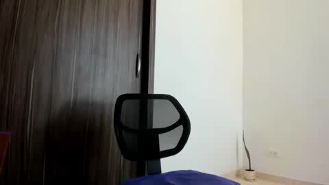 stiven_trainer online show from April 26, 2026, 2:37 pm