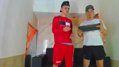 friends online show from October 28, 2025, 4:49 am