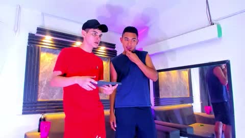 friends online show from November 8, 2025, 4:23 am