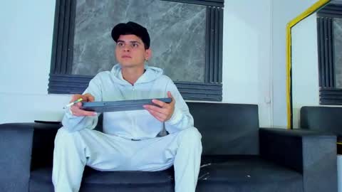 friends online show from February 19, 2026, 4:52 am