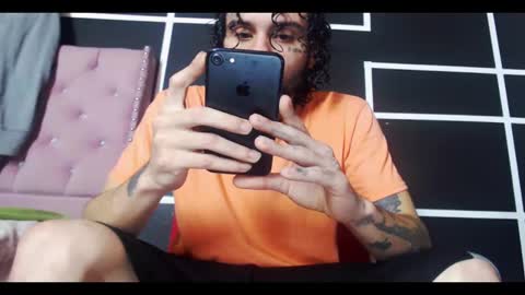 Snapshot of stivenunivers996 chatting on October 19, 2025, 5:52 am stiven online show from October 19, 2025, 5:52 am