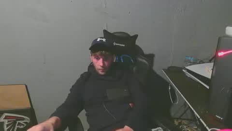 stonedpanda77 online show from January 4, 2025, 3:40 am