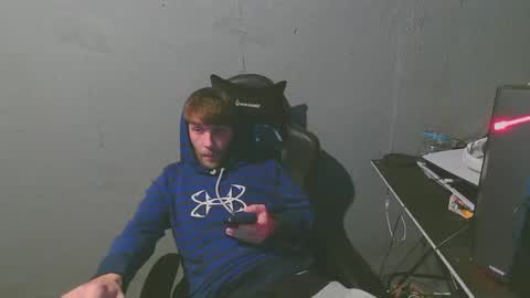 stonedpanda77 online show from January 11, 2025, 4:16 am