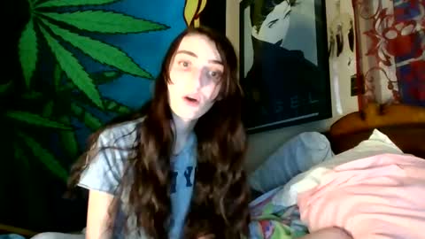 stonedtranny69 online show from December 27, 2024, 12:07 am