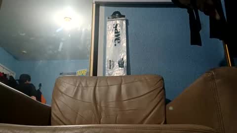 stonerllamas online show from November 13, 2025, 8:24 am