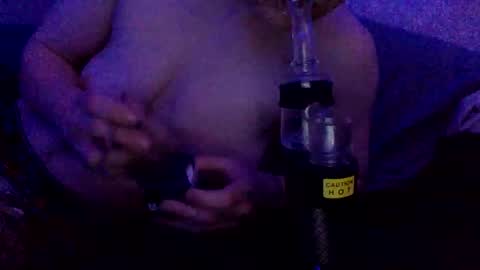 stoneyxx420 online show from April 7, 2026, 3:34 pm