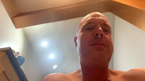 Stoodley22 online show from October 15, 2025, 4:56 am