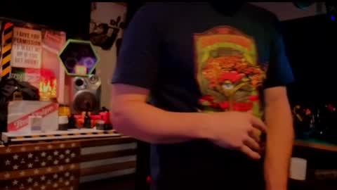 Str8 online show from November 6, 2025, 8:32 pm