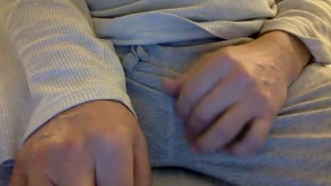 str8guy2015 online show from February 22, 2025, 11:46 pm