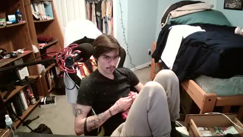 str8whiteboy21 online show from January 24, 2025, 5:11 pm