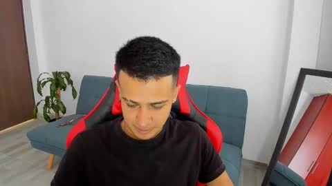 straight_boys_hornys online show from March 20, 2026, 6:02 pm