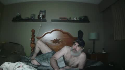 Snapshot of straightbear4you chatting on February 22, 2025, 10:40 am Straightbear4you online show from February 22, 2025, 10:40 am