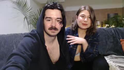 Snapshot of straitnarrow chatting on April 13, 2026, 2:50 am Strait n Narrow online show from April 13, 2026, 2:50 am