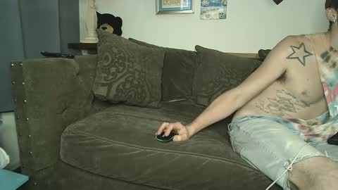 straitpipermann22 online show from October 6, 2025, 1:36 am