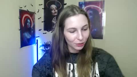 Amalia online show from December 15, 2025, 1:37 pm