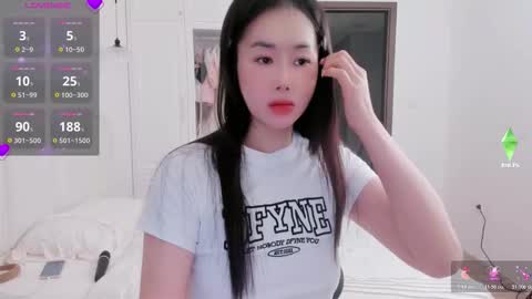 Snapshot of strawberry_loveee chatting on October 31, 2025, 3:29 am strawberry_loveee online show from October 31, 2025, 3:29 am