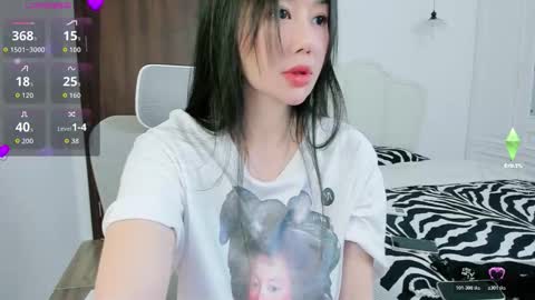 Snapshot of strawberry_loveee chatting on December 3, 2025, 10:46 am strawberry_loveee online show from December 3, 2025, 10:46 am