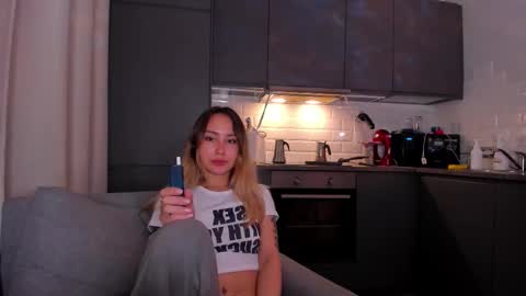 Snapshot of strawberrypie99 chatting on October 20, 2025, 5:35 pm Tati and Lola online show from October 20, 2025, 5:35 pm