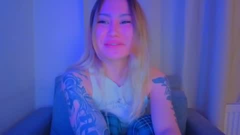 Snapshot of strawberrypie99 chatting on March 8, 2026, 5:28 pm Tati and Lola online show from March 8, 2026, 5:28 pm