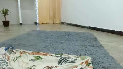 Snapshot of strawberrysexy735 chatting on February 24, 2025, 5:09 pm Dulce online show from February 24, 2025, 5:09 pm