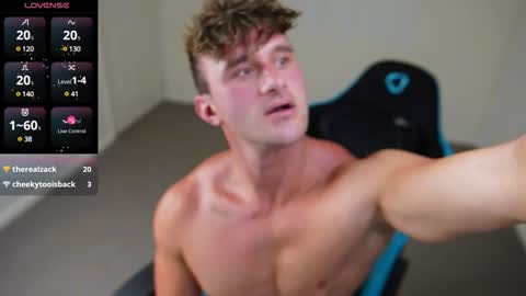 Snapshot of streatmeat chatting on December 8, 2024, 9:57 am streatmeat online show from December 8, 2024, 9:57 am