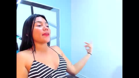 strella_moon online show from February 19, 2026, 8:38 pm