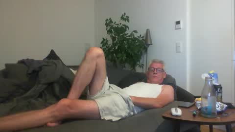 Snapshot of stremic chatting on September 10, 2025, 3:17 am stremic online show from September 10, 2025, 3:17 am