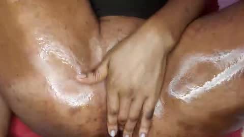 stretchmarksebony online show from January 19, 2026, 4:05 am