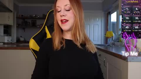 Amorina online show from February 5, 2025, 10:41 am