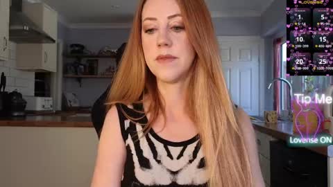Snapshot of stripmequick chatting on April 27, 2026, 9:29 am Amorina online show from April 27, 2026, 9:29 am
