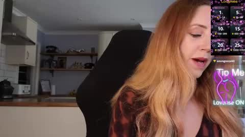 Snapshot of stripmequick chatting on May 8, 2026, 9:36 am Amorina online show from May 8, 2026, 9:36 am