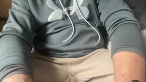 stroking33again online show from November 25, 2025, 2:06 pm