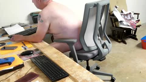 Snapshot of strokingdragon48 chatting on April 13, 2026, 3:39 pm strokingdragon48 online show from April 13, 2026, 3:39 pm