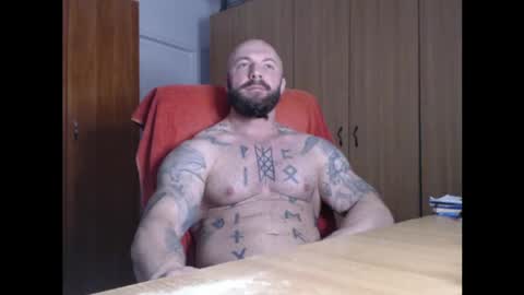 Snapshot of strongivan chatting on May 3, 2026, 4:40 am StrongIvan online show from May 3, 2026, 4:40 am