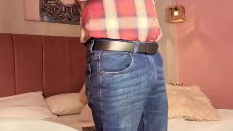 strovick_val online show from March 13, 2026, 11:28 am