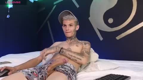 stuart_boy_ online show from March 9, 2025, 6:06 am