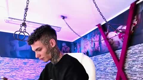 stuart_boy_ online show from September 22, 2025, 3:19 am