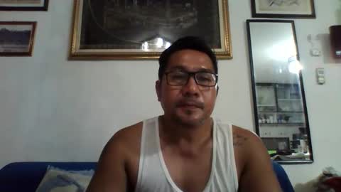 Snapshot of stud45xx chatting on May 5, 2026, 11:07 am Val online show from May 5, 2026, 11:07 am
