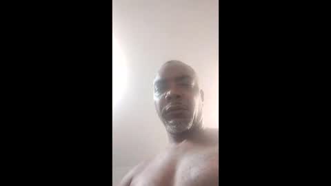 studd77637299 online show from March 1, 2025, 10:24 am