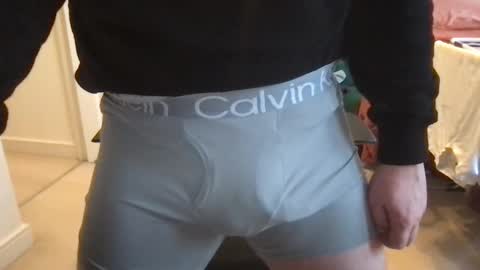 Snapshot of studentcuttwink chatting on March 17, 2026, 7:44 am British twink online show from March 17, 2026, 7:44 am