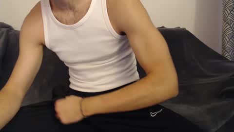 Stud From Paris online show from December 3, 2024, 12:27 pm