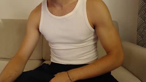 Stud From Paris online show from September 10, 2025, 9:26 pm