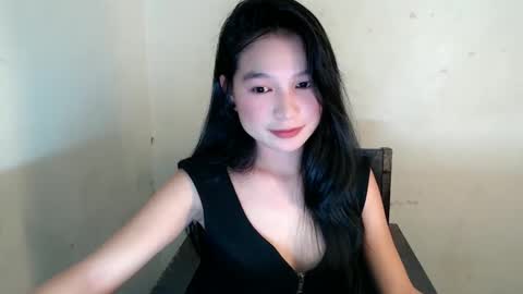 Snapshot of stunning_floriexx chatting on April 11, 2026, 2:10 pm IM FLORIE online show from April 11, 2026, 2:10 pm