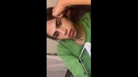 Snapshot of stxllaxcx chatting on June 5, 2026, 7:52 pm stxllaxcx online show from June 5, 2026, 7:52 pm