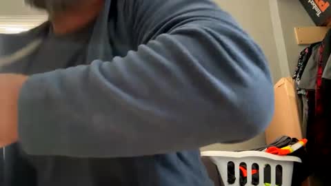 suavecito67 online show from December 11, 2024, 6:20 pm